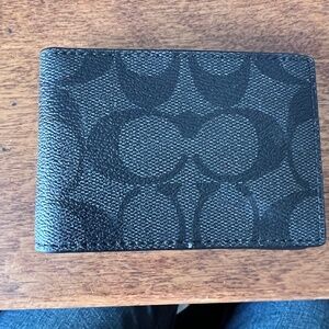 Coach Compact Billfold